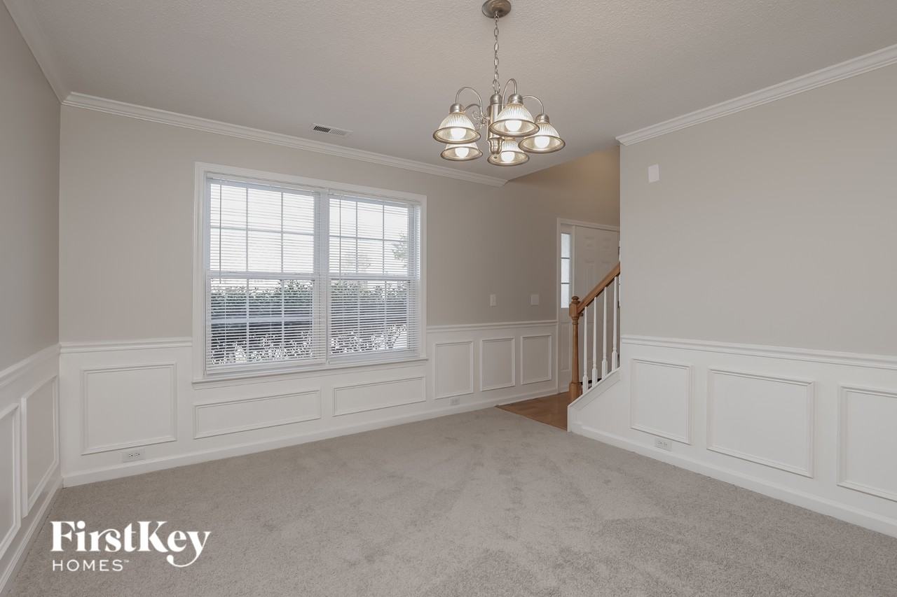 709 Southshore Pkwy - Photo 4 of 15