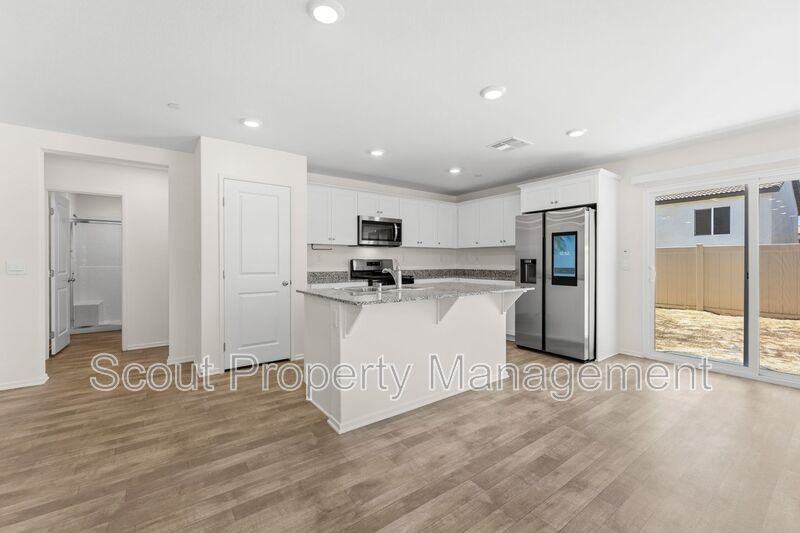 28841 Cutlass St - Photo 7 of 33