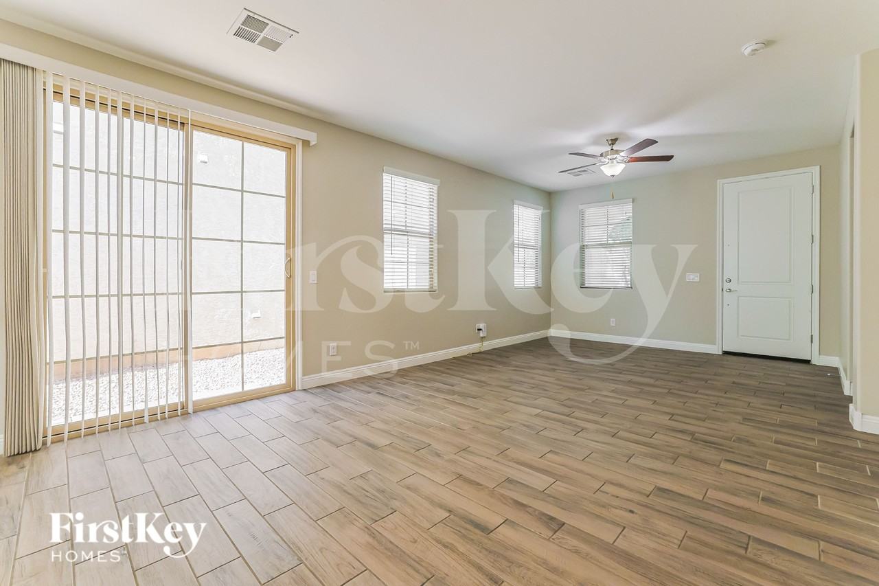 301 N Sunrise - Photo 3 of 16