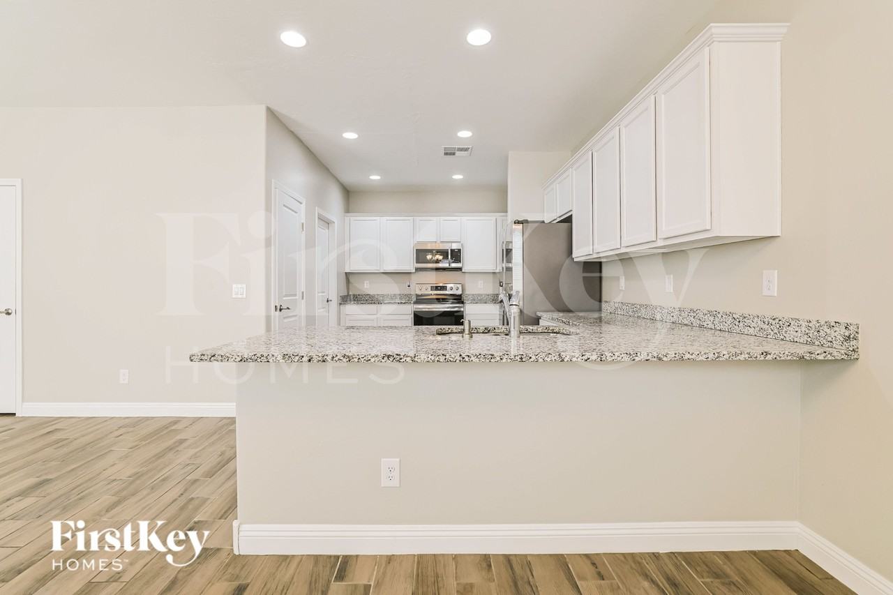 301 N Sunrise - Photo 5 of 16