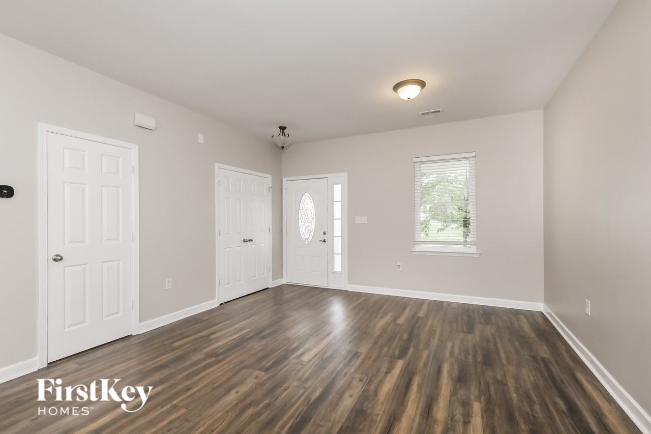 4107 High Shoals Dr - Photo 2 of 15