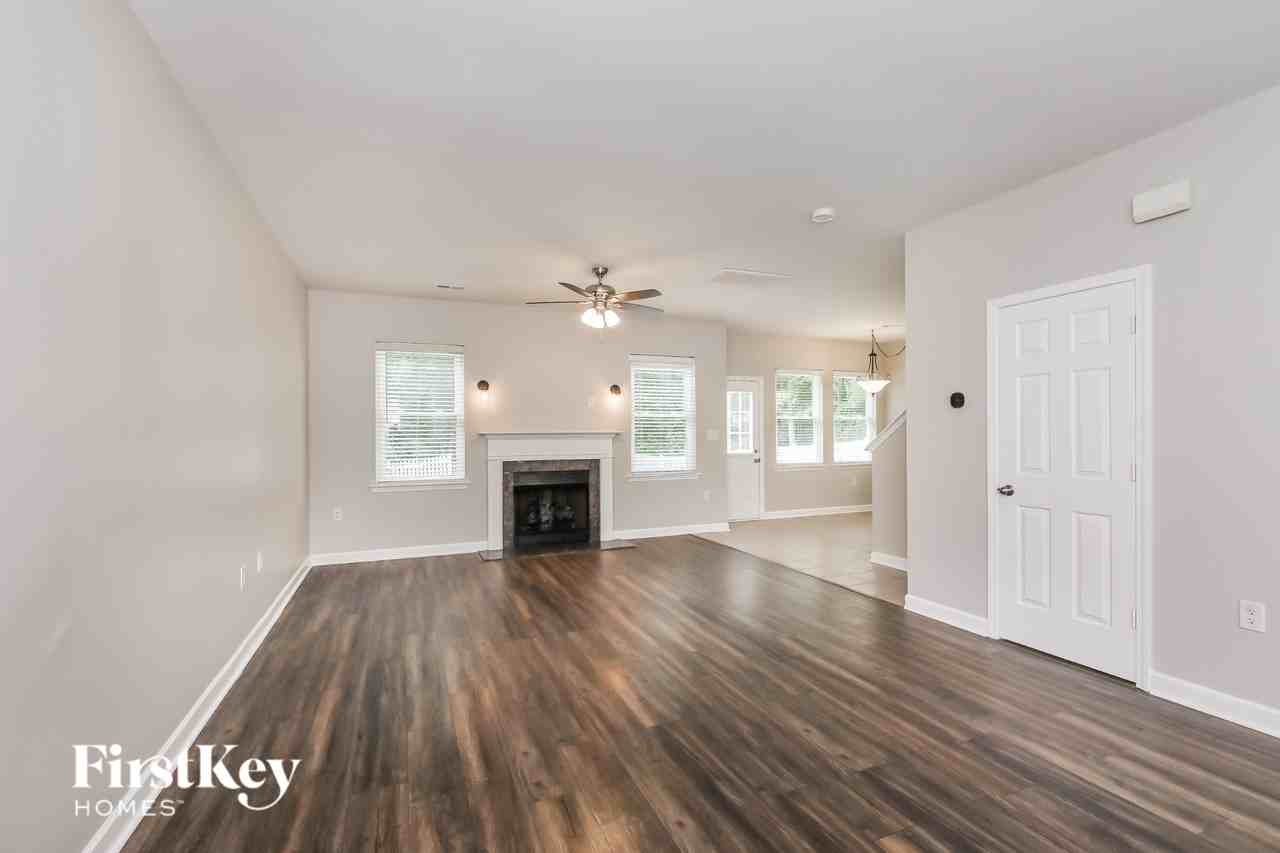 4107 High Shoals Dr - Photo 3 of 15