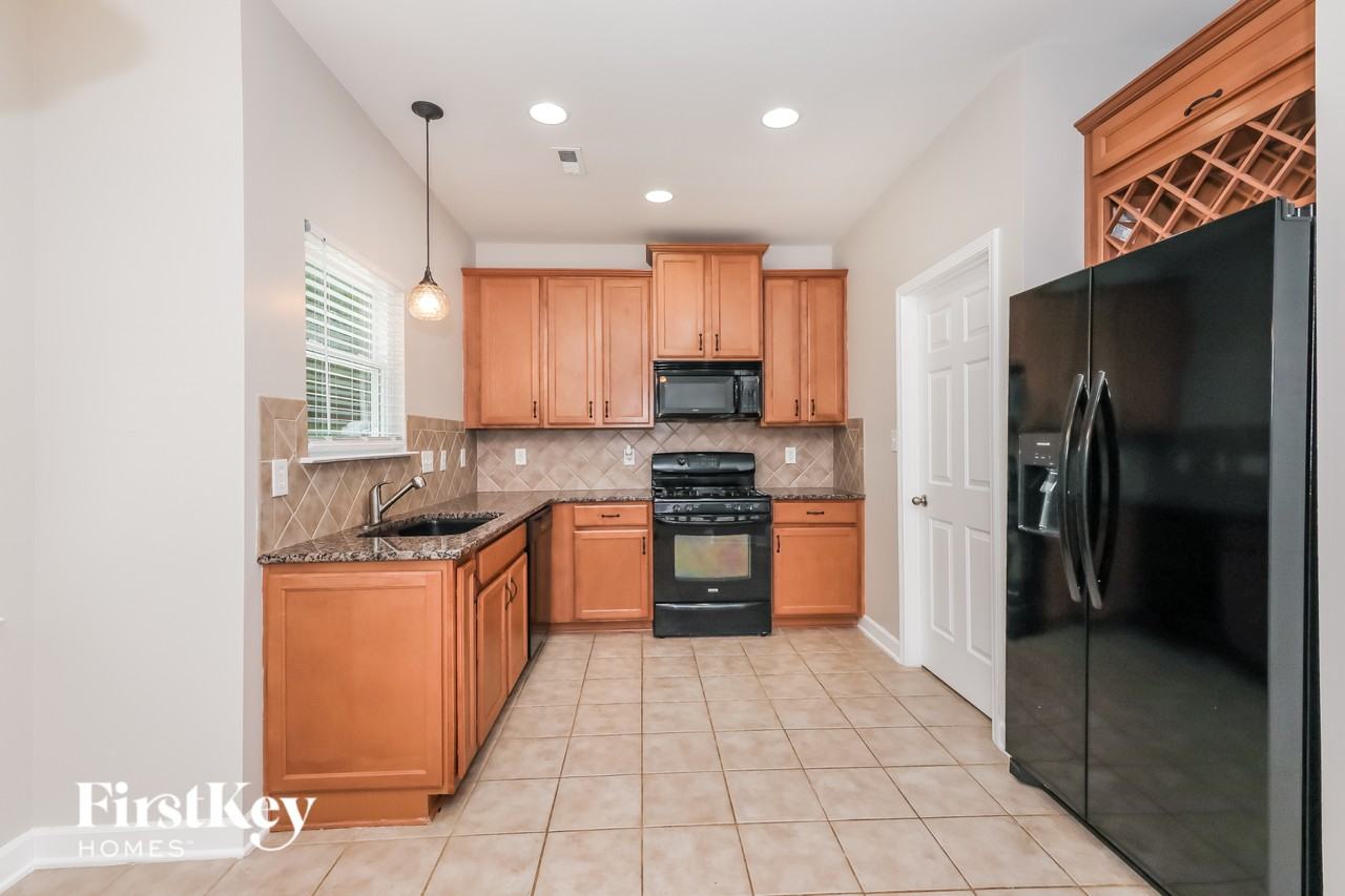 4107 High Shoals Dr - Photo 5 of 15