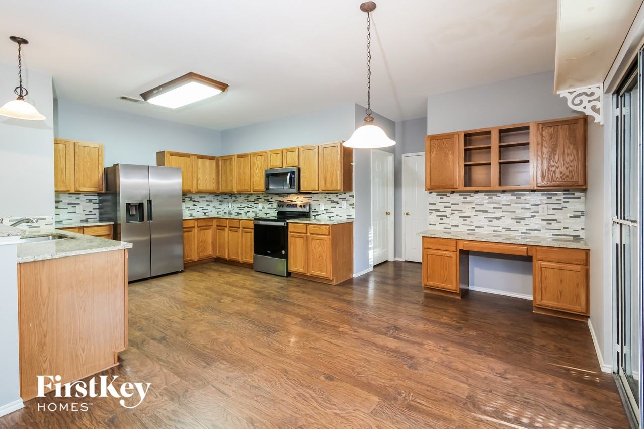 3700 Dunlavy Rd - Photo 6 of 15