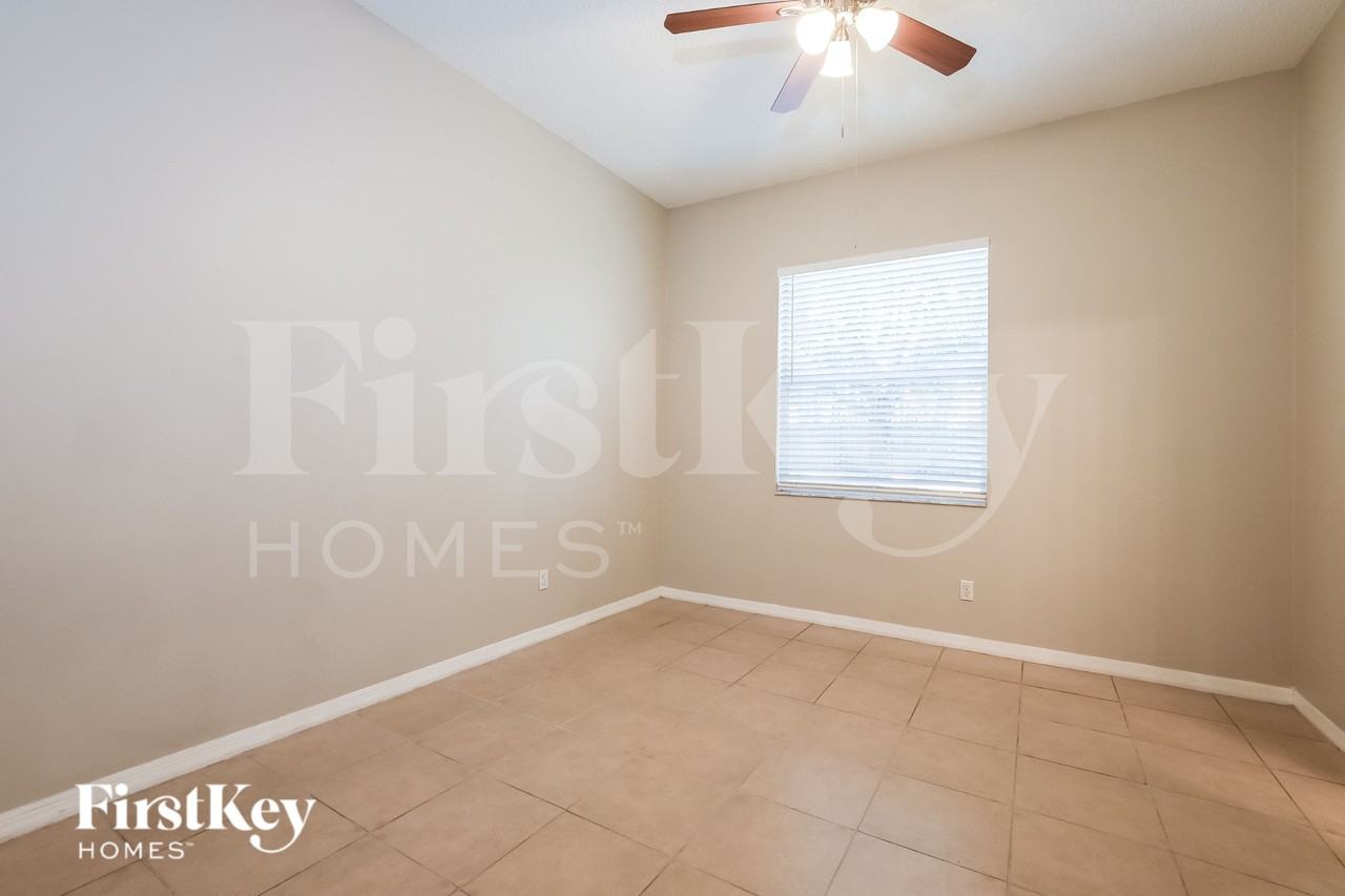 3010 Linmont Ln - Photo 7 of 16