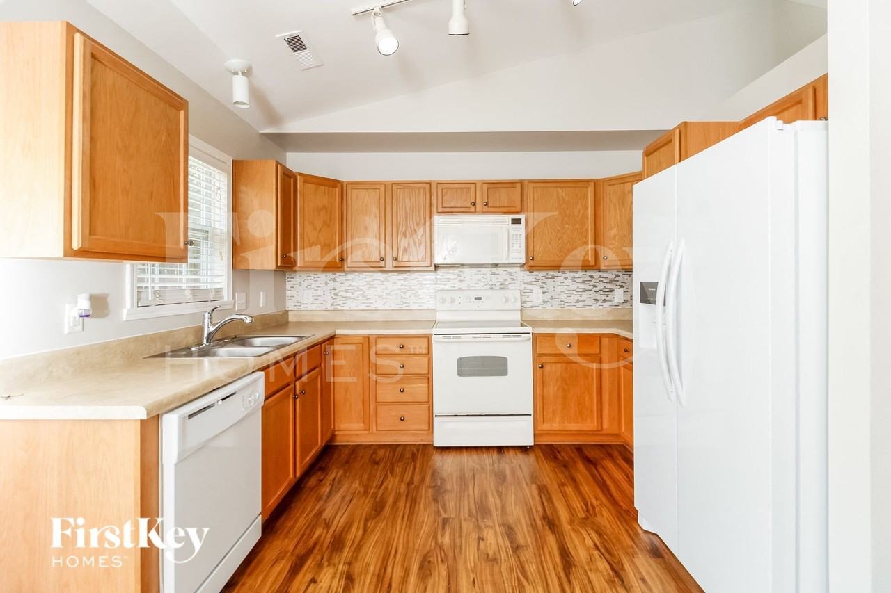 5114 Fiddlers Run Dr - Photo 6 of 15