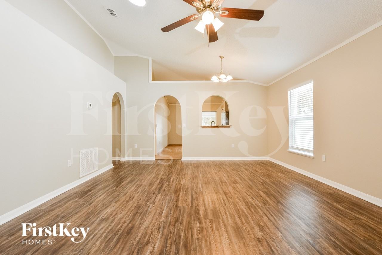 1741 W Marshall Lake Dr - Photo 2 of 17