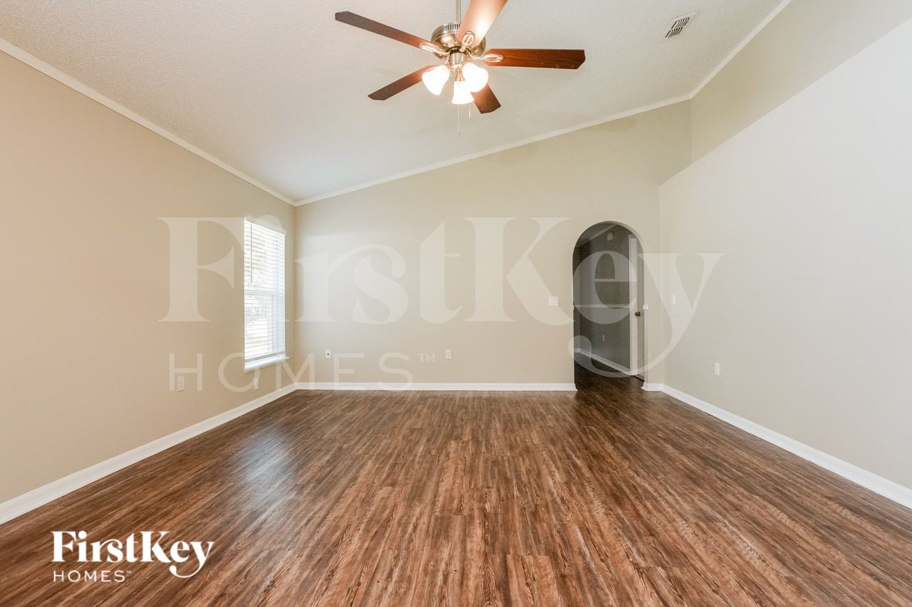 1741 W Marshall Lake Dr - Photo 3 of 17