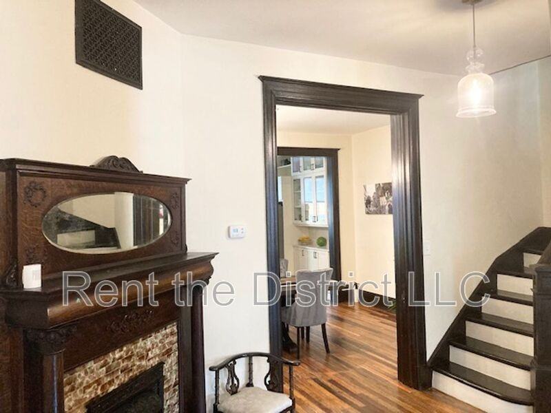 37 Rhode Island Ave Nw - Photo 4 of 44