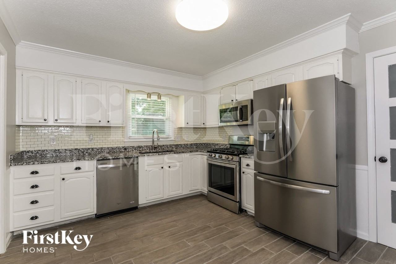 524 Jasin Dr - Photo 7 of 15