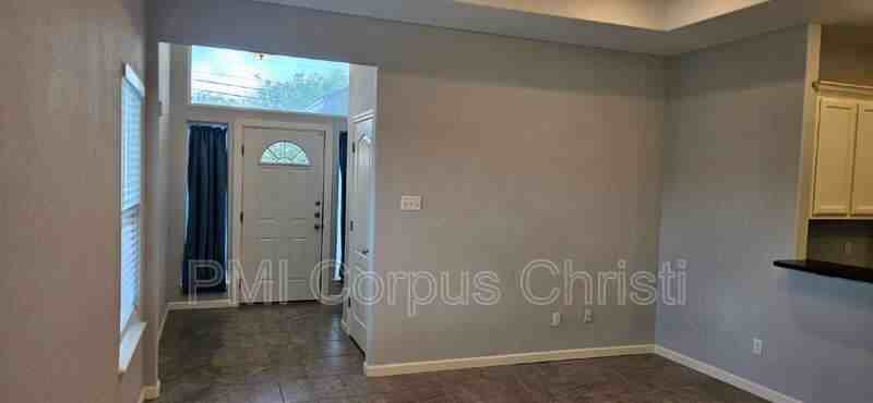 6402 Williams Dr #A - Photo 5 of 25