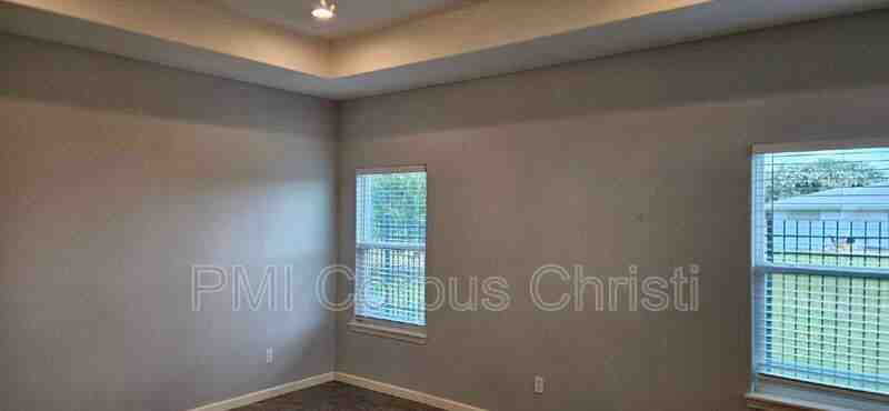 6402 Williams Dr #A - Photo 6 of 25