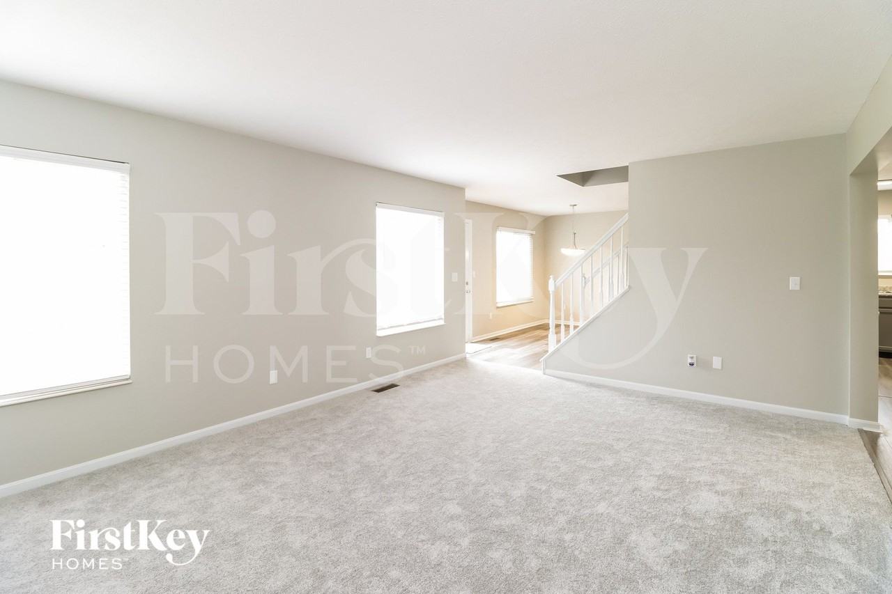 6955 Autumn Glen Dr - Photo 4 of 15