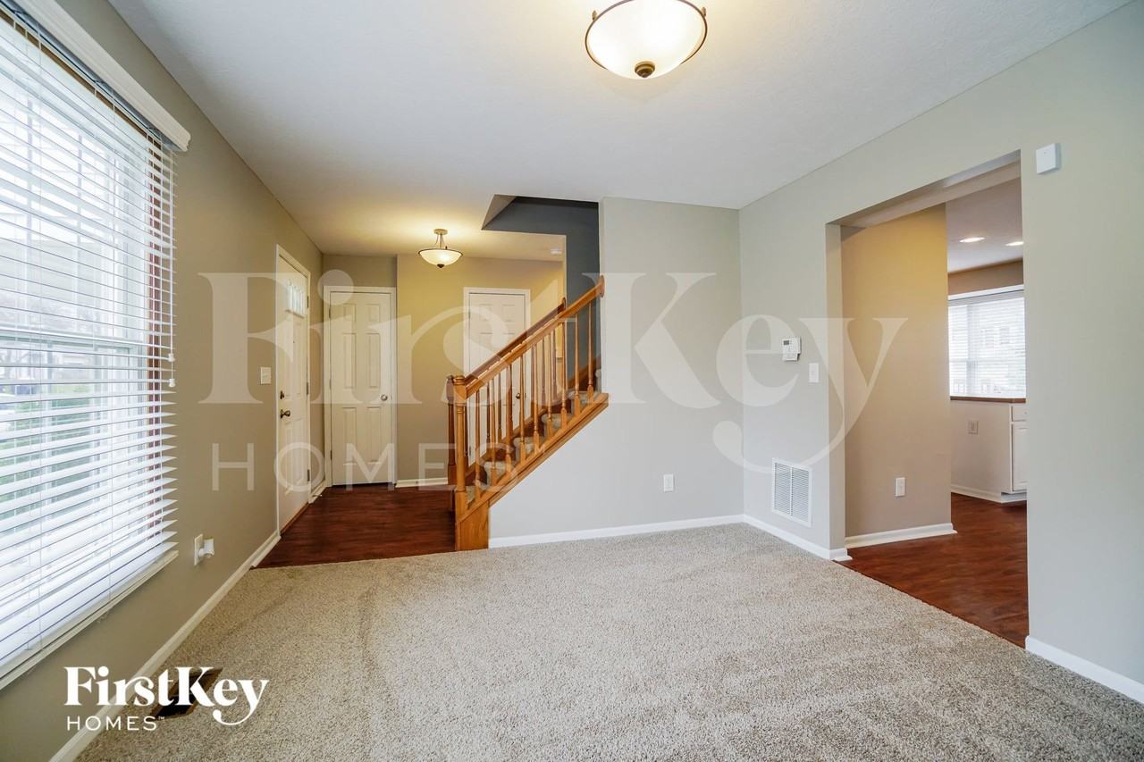 242 Tar Heel Dr - Photo 5 of 15