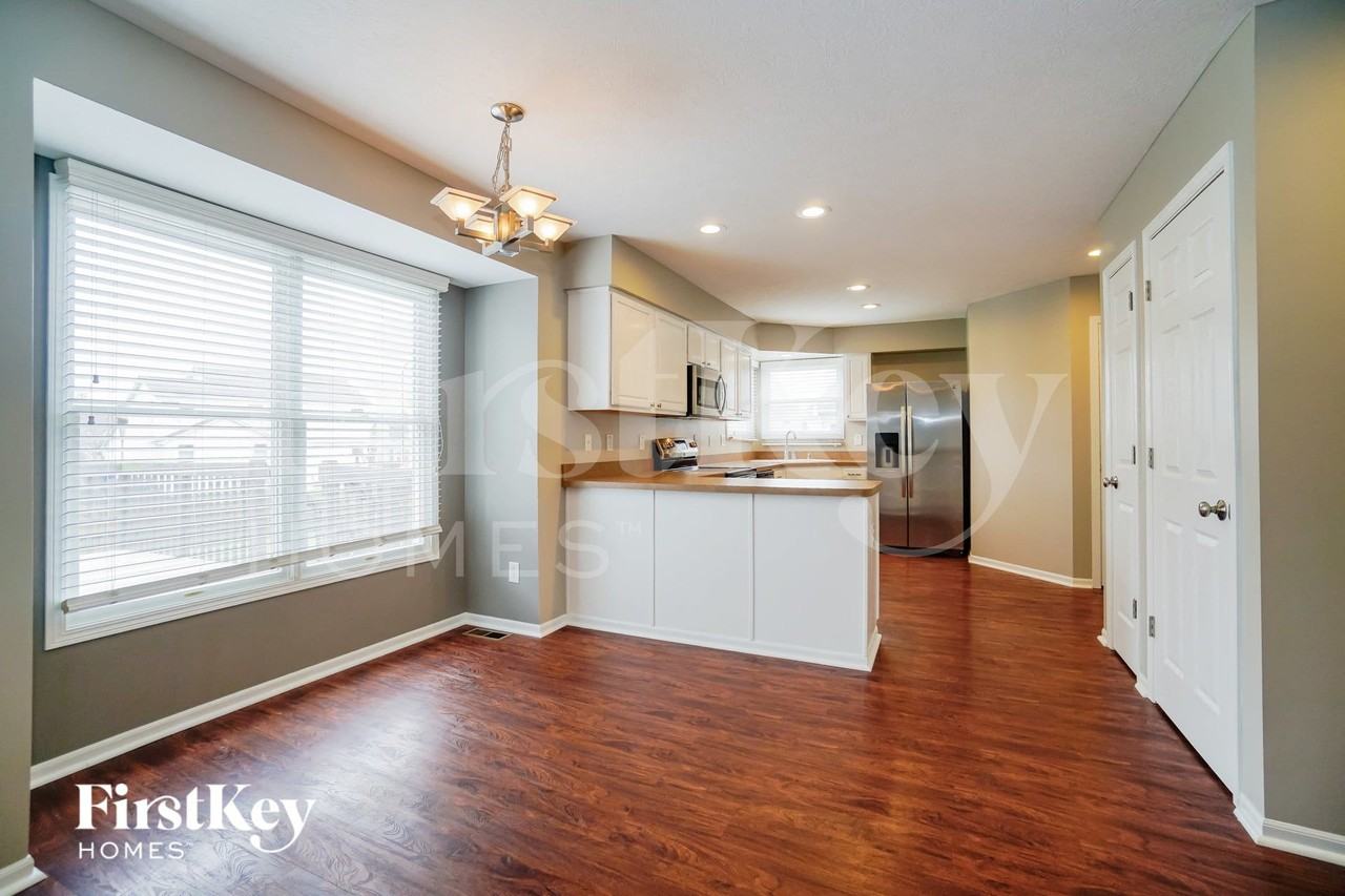 242 Tar Heel Dr - Photo 6 of 15