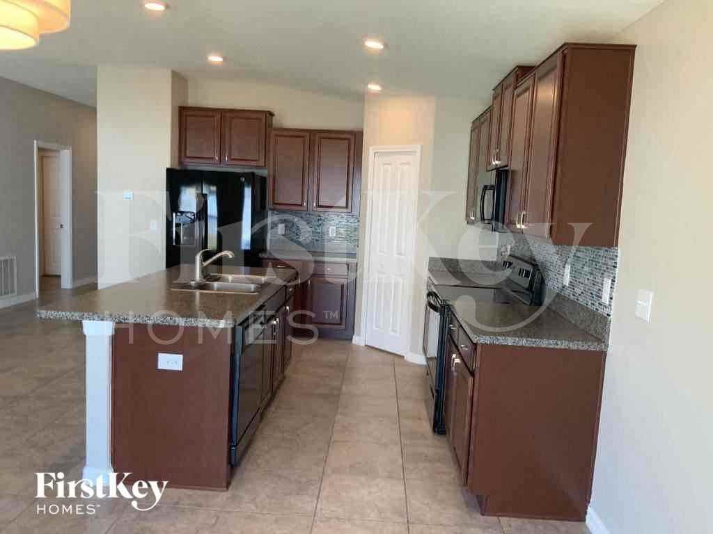 14144 Covert Green Pl - Photo 4 of 22