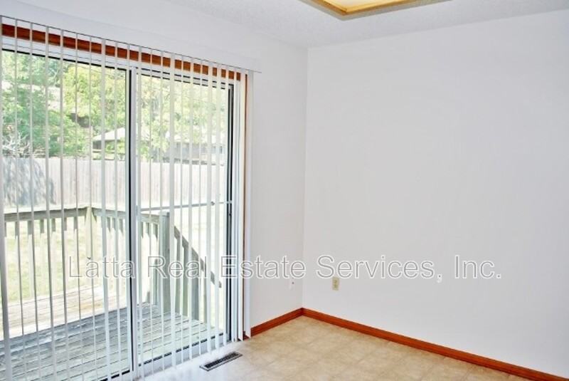 415 Sw Joy Ct - Photo 5 of 14
