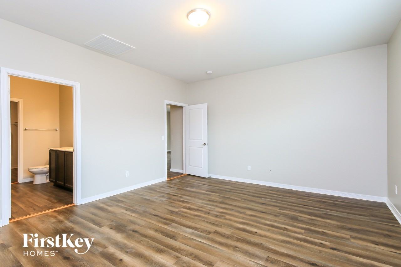 398 W Powell Dr - Photo 7 of 15