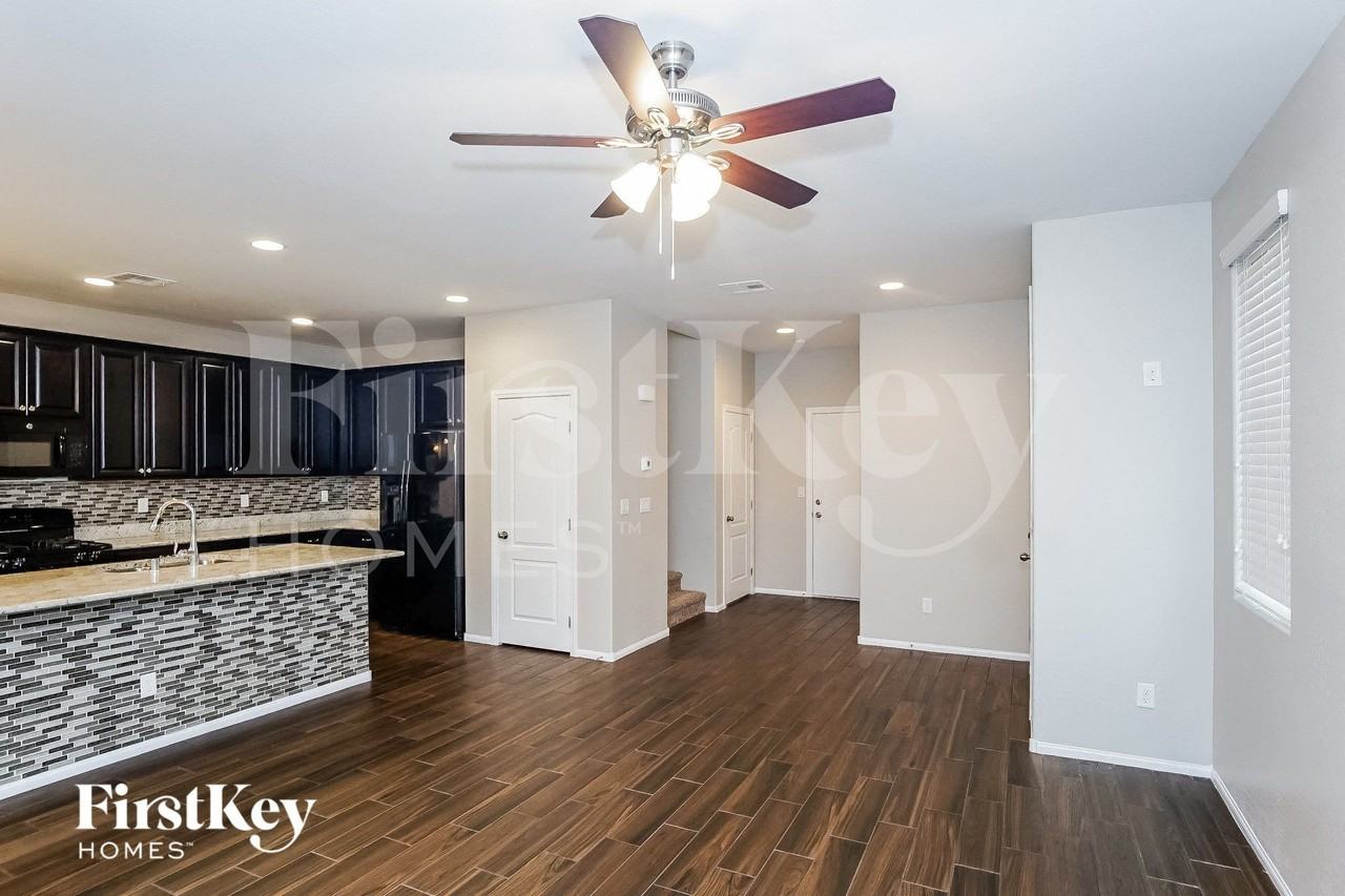 11277 Tuckermuck Bay Ct - Photo 4 of 15