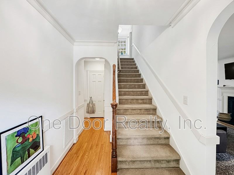 209 Indian Springs Rd - Photo 4 of 29