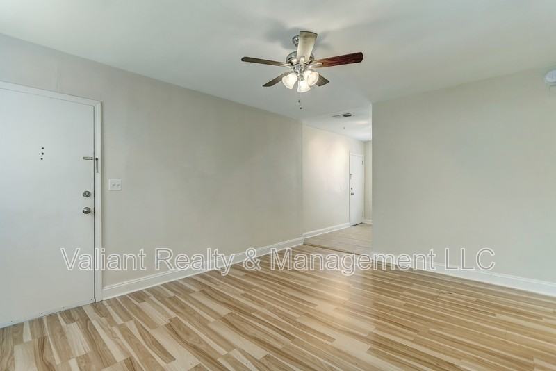 2358 Herschel Streetunit - Photo 5 of 22