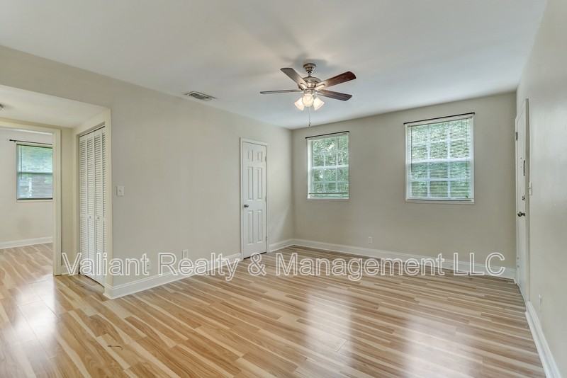 2358 Herschel Streetunit - Photo 7 of 22