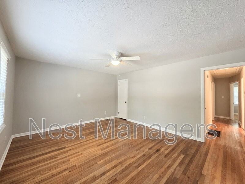 1905 White St #A - Photo 6 of 17