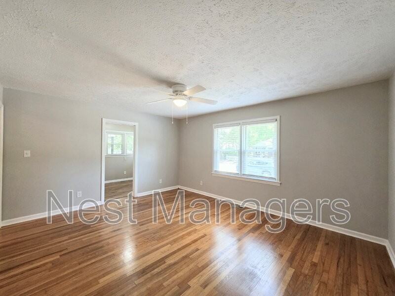 1905 White St #A - Photo 7 of 17