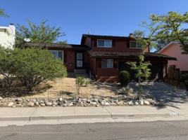 featured image of 3675 Meeks Way