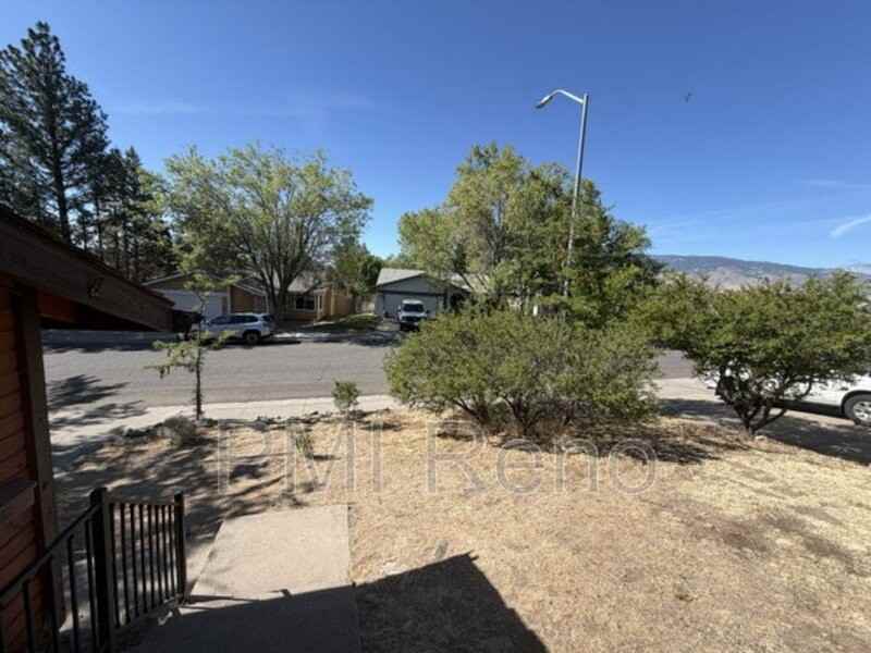 3675 Meeks Way - Photo 2 of 24