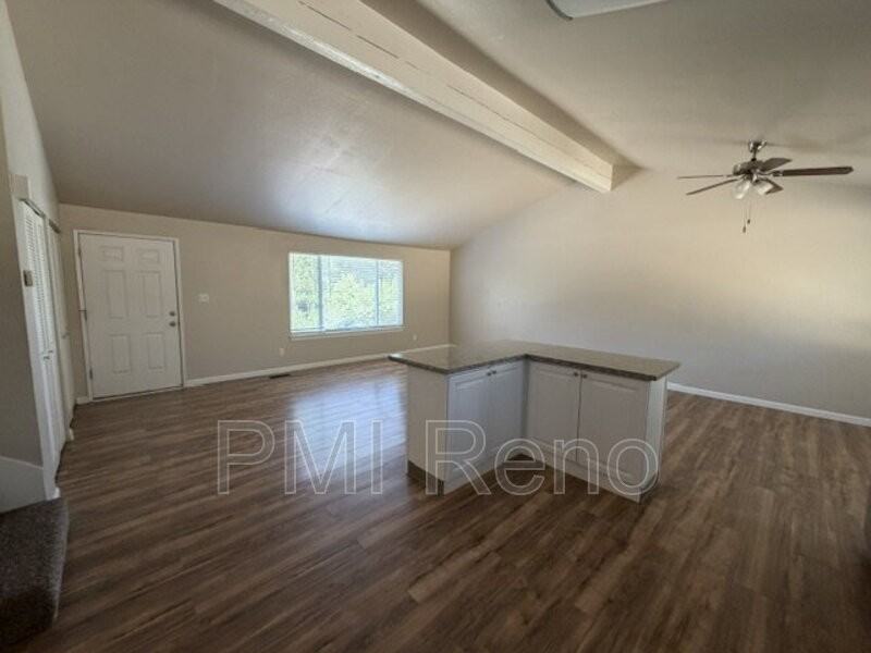 3675 Meeks Way - Photo 7 of 24