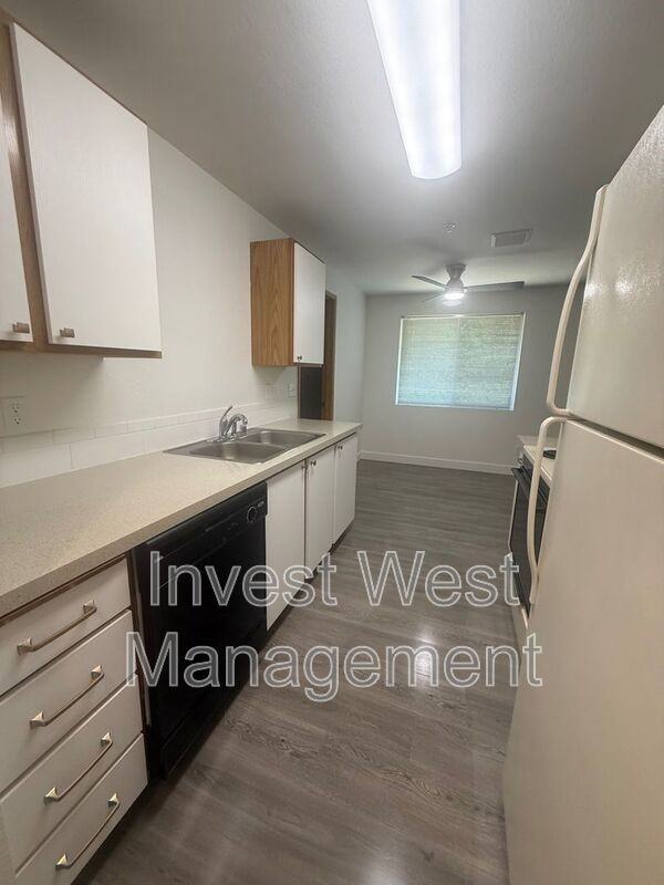 12514 Sestreet #B23 - Photo 7 of 11