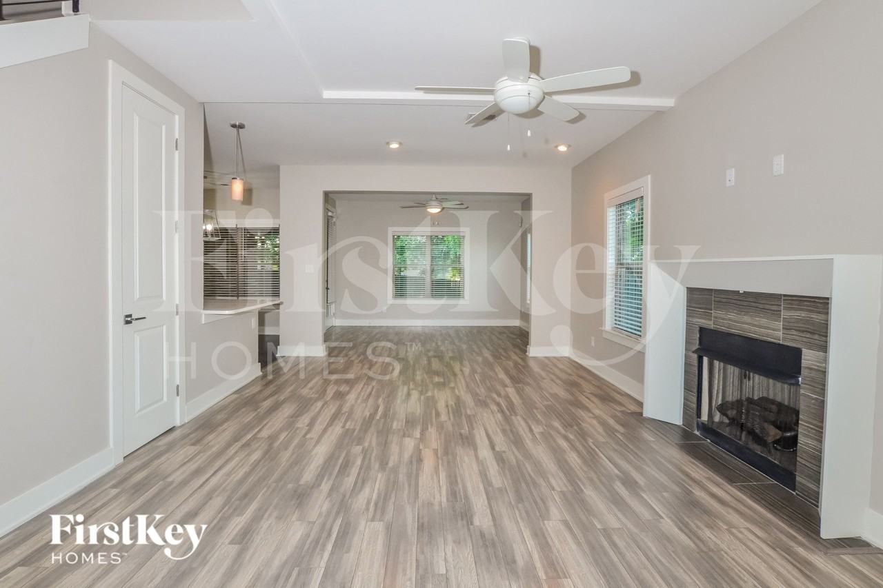 6362 Garrison Ln - Photo 2 of 16
