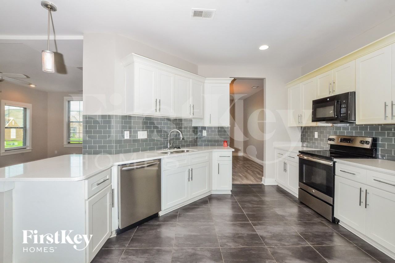 6362 Garrison Ln - Photo 6 of 16