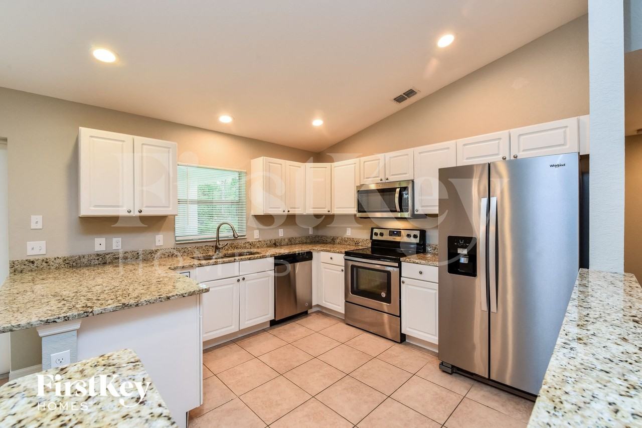 6262 Magee St - Photo 6 of 15