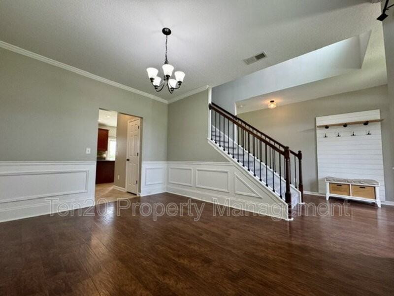 9708 Yellow Pine Rd - Photo 2 of 26