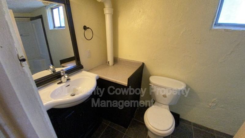 170 1/2 N 8th St - Photo 2 of 11
