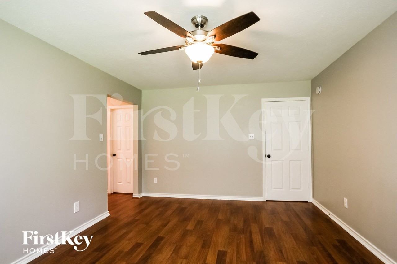 503 Mesquite Dr - Photo 7 of 15