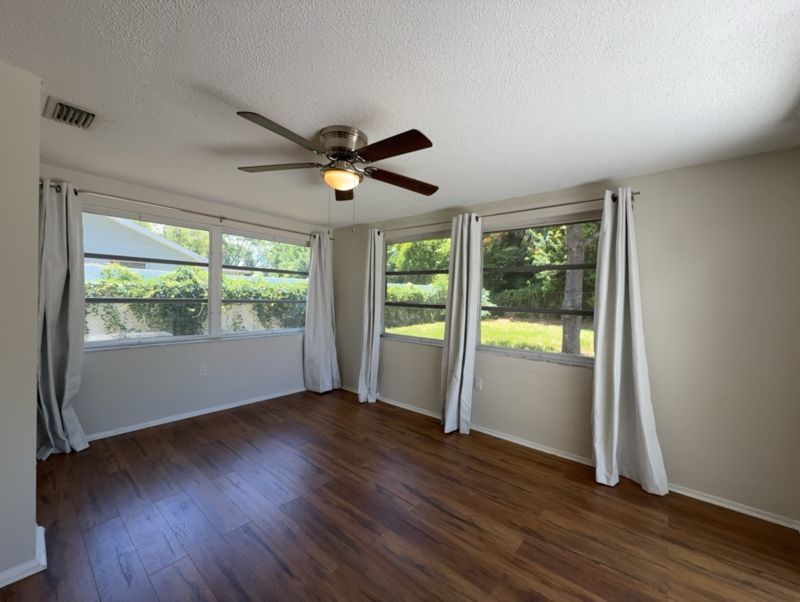 15839 Villa Dr - Photo 5 of 20