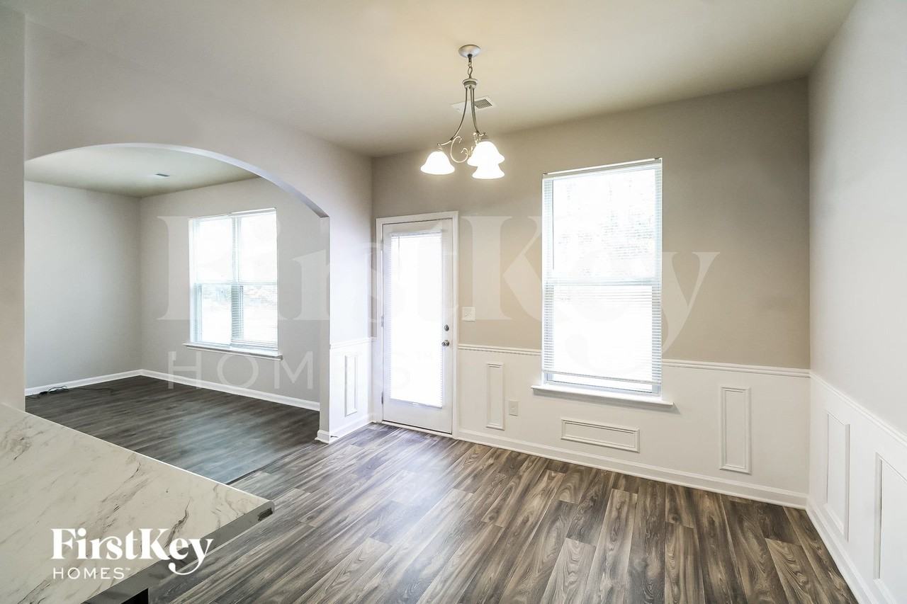 44 Southwind Cir - Photo 4 of 15
