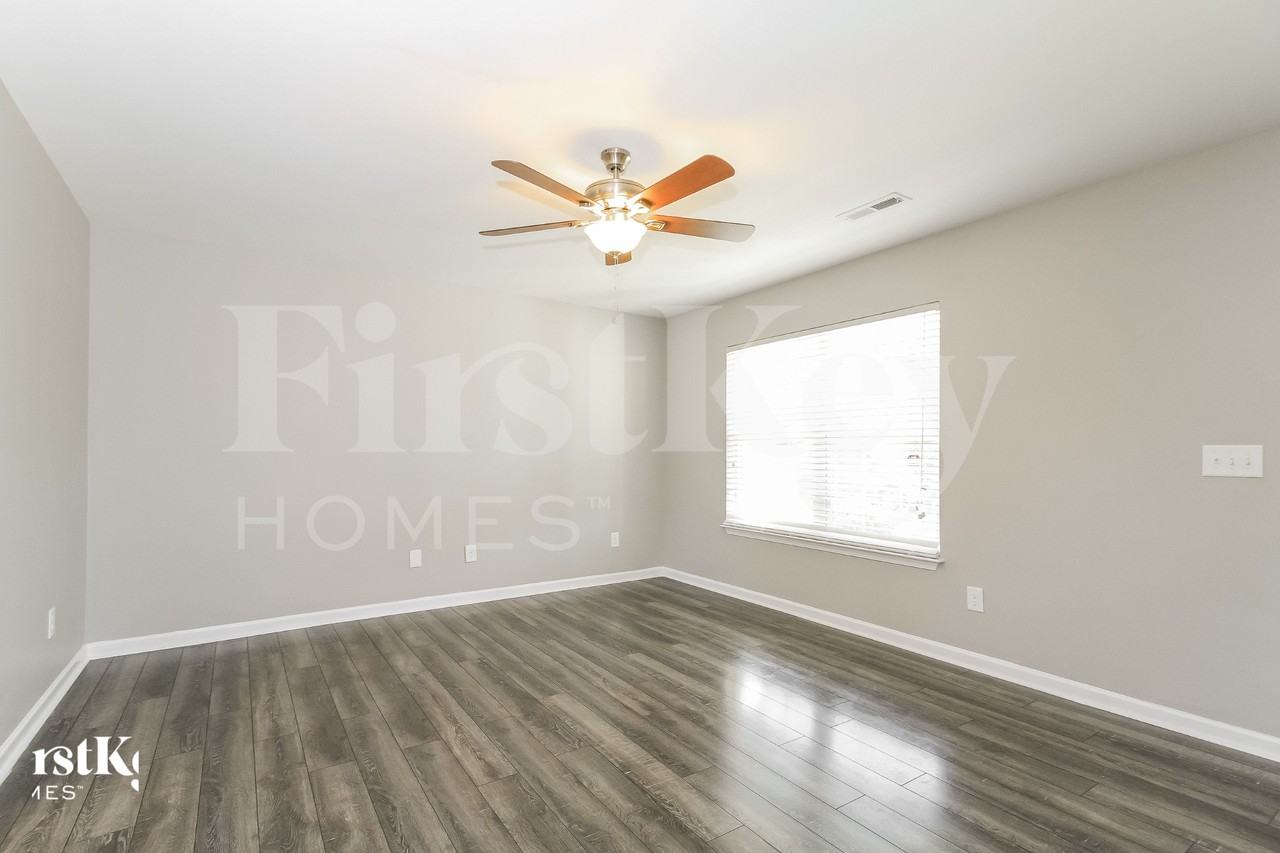 4295 Kendall Farms Way - Photo 5 of 16