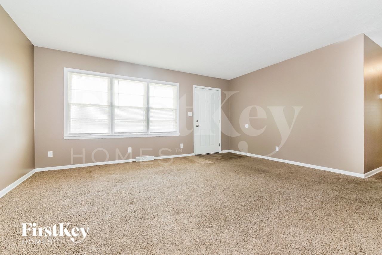 405 Sw 11th St - Photo 3 of 16