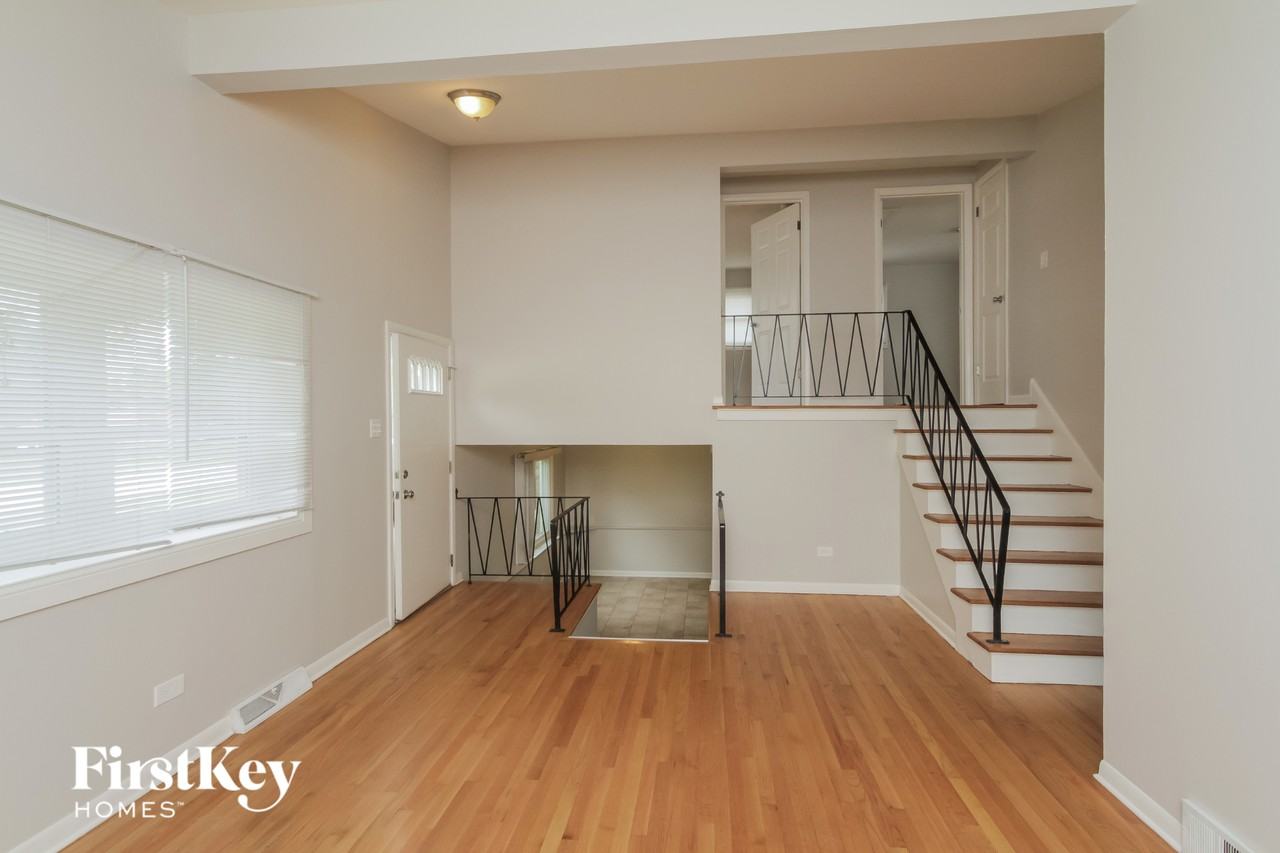 3729 W 121st Pl - Photo 4 of 15