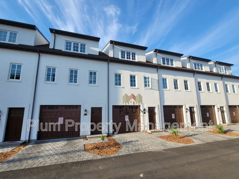 2023 S Higgins Ave #F - Photo 2 of 8