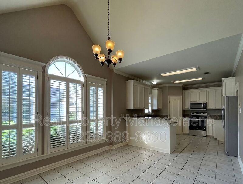 3938 Garden View Dr - Photo 6 of 21