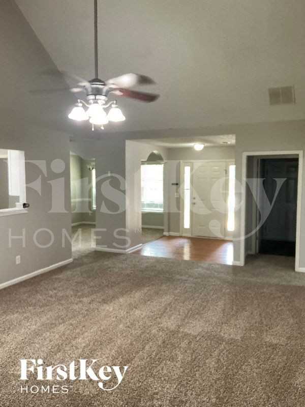 3349 Meadovista Dr - Photo 3 of 13