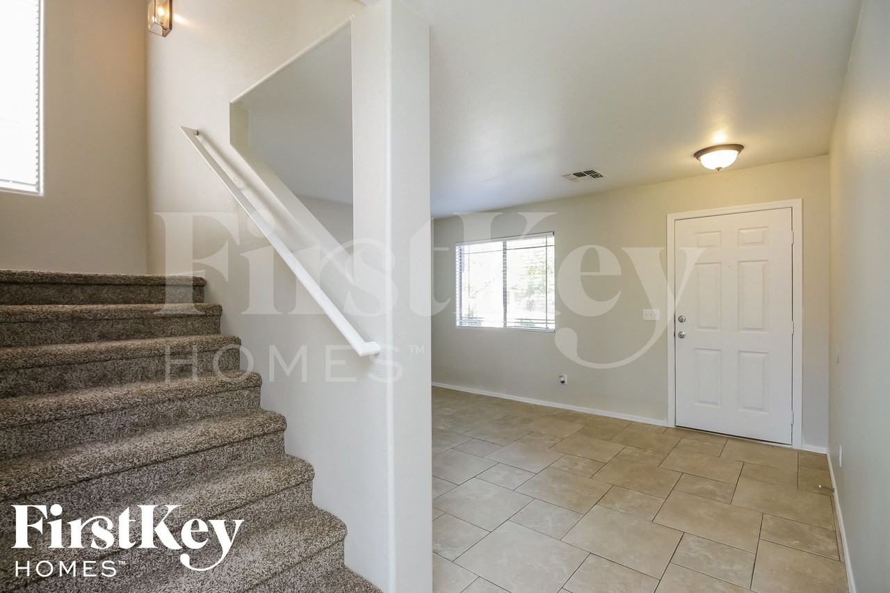 30954 N Desert Honeysuckle Dr - Photo 2 of 15