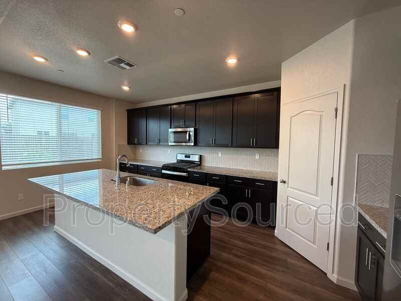 2957 Mokelumne Ct - Photo 5 of 50