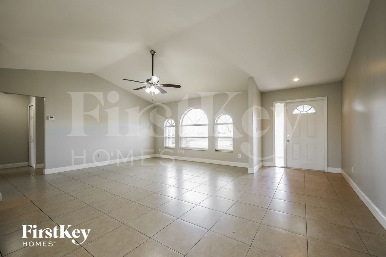 2225 Tropicana Pkwy W - Photo 3 of 18