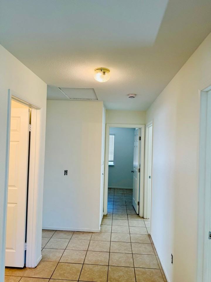 19952 Silvercrest Ln - Photo 4 of 12